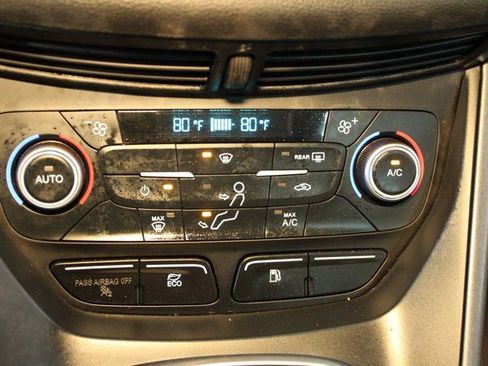 Used 2017 Ford C-MAX SE image 26