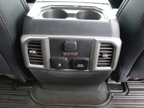 Used 2022 Ford F250 Platinum w/ FX4 Off-Road Package image 19