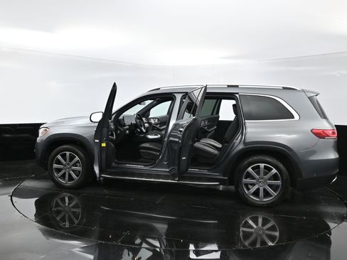 Used 2021 Mercedes-Benz GLS 450 4MATIC image 37