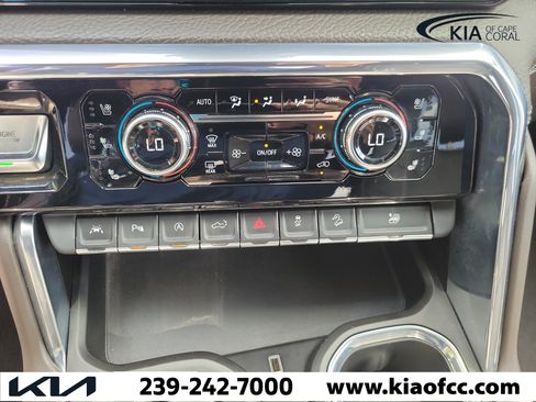 Used 2024 GMC Sierra 1500 Denali w/ Denali Reserve Package AWD/4WD image 25