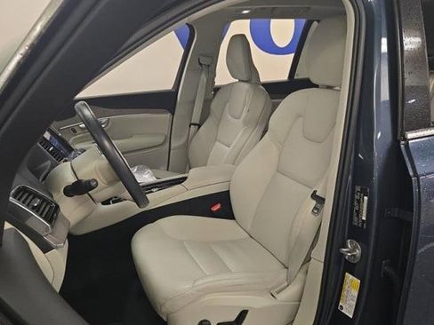 Certified 2024 Volvo XC90 B6 Plus image 7
