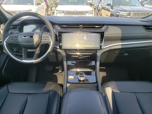 New 2026 Jeep Grand Cherokee Limited AWD/4WD image 15