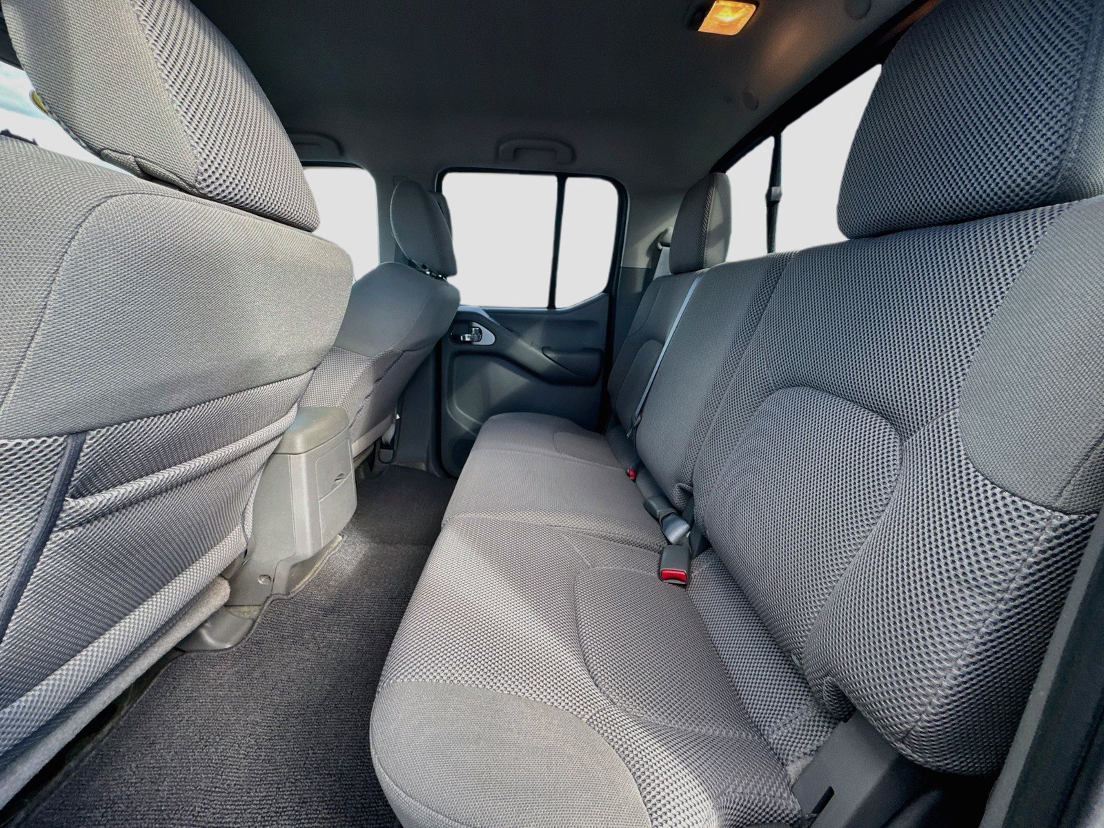 Used 2016 Nissan Frontier SV AWD/4WD image 23