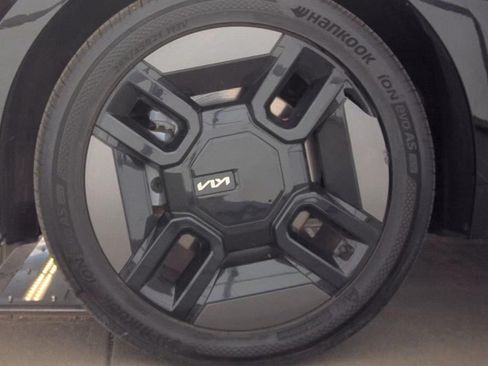 Certified 2024 Kia EV9 GT-Line AWD/4WD image 9