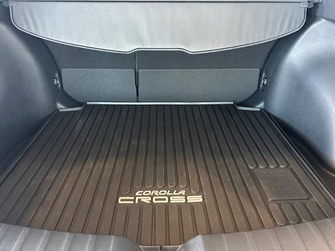 Certified 2025 Toyota Corolla Cross L image 15