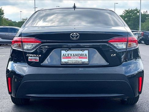 Used 2022 Toyota Corolla LE FWD image 4