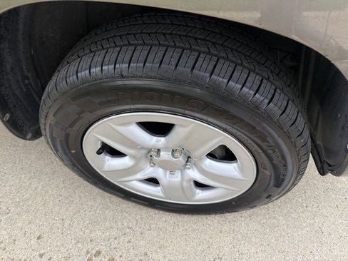 Used 2011 Toyota RAV4 2WD w/ Base L4 Extra Value Pkg image 38