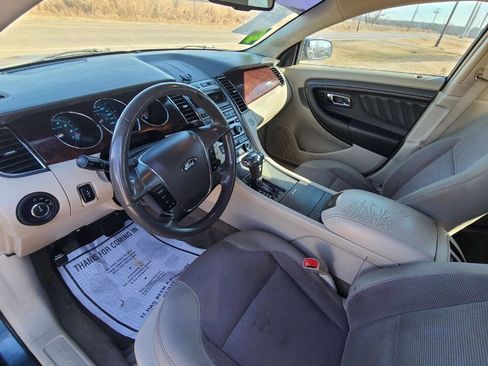 Used 2010 Ford Taurus SEL image 3