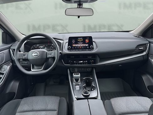 Used 2026 Nissan Rogue SV image 12