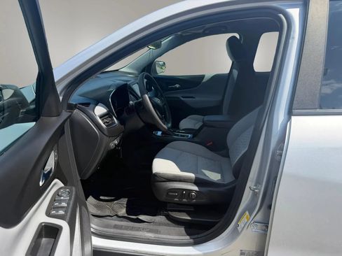 Used 2021 Chevrolet Equinox LS w/ LS Convenience Package AWD/4WD image 23