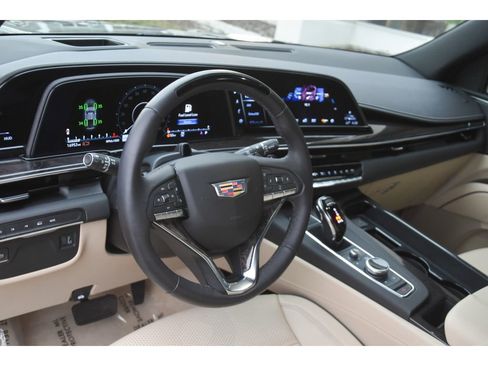 Used 2023 Cadillac Escalade ESV Premium Luxury image 12