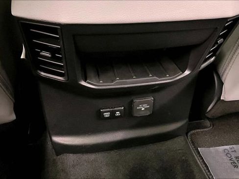 Used 2025 Toyota Tundra Limited image 31