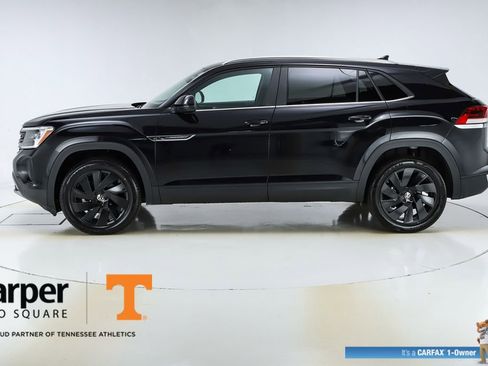 Used 2024 Volkswagen Atlas Cross Sport SE image 2