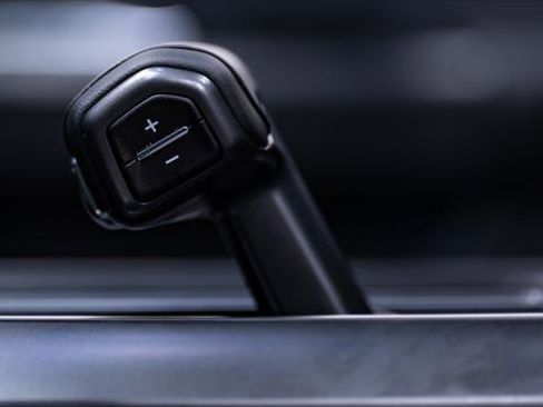 Used 2025 Ford F150 Lariat w/ Equipment Group 502A High image 38