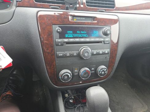 Used 2011 Chevrolet Impala LS FWD image 12