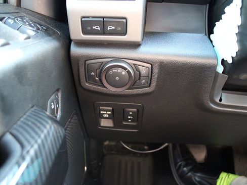 Used 2019 Ford F150 Raptor w/ Equipment Group 802A Luxury AWD/4WD image 24