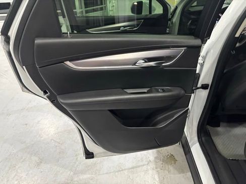 Used 2017 Cadillac XT5 Luxury w/ Driver Awareness Package AWD/4WD image 26