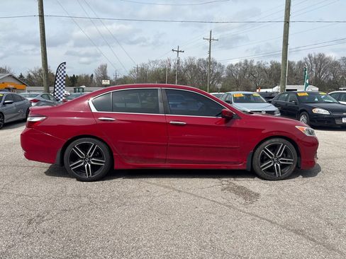 Used 2017 Honda Accord Sport image 3