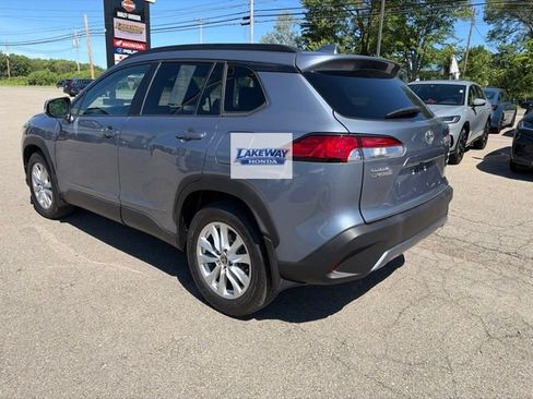Used 2023 Toyota Corolla Cross LE w/ Moonroof Package AWD/4WD image 6