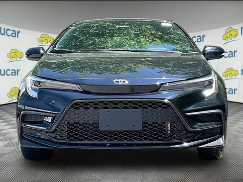 Used 2023 Toyota Corolla SE w/ Carpet Mat Package (TMS) FWD image 2