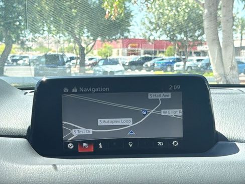 Used 2018 MAZDA CX-5 Touring w/ Preferred Equipment Package FWD image 13