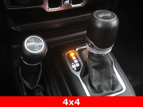 Used 2022 Jeep Wrangler Unlimited Sport AWD/4WD image 23