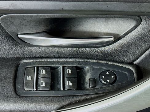 Used 2016 BMW 320i Sedan image 23