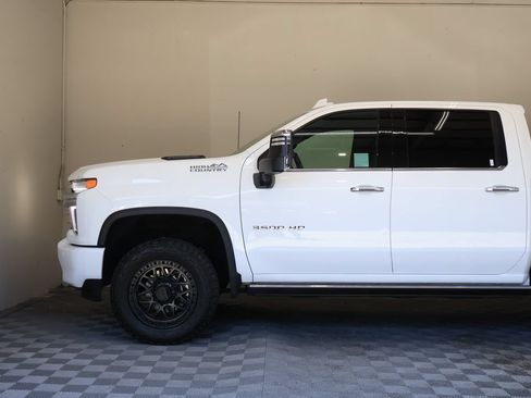 Used 2022 Chevrolet Silverado 3500 High Country w/ Safety Package II AWD/4WD image 8