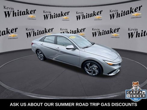 Used 2024 Hyundai Elantra Limited FWD image 2