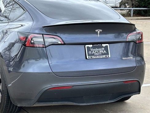 Used 2023 Tesla Model Y Performance image 6