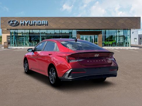 New 2026 Hyundai Elantra Sport FWD image 5