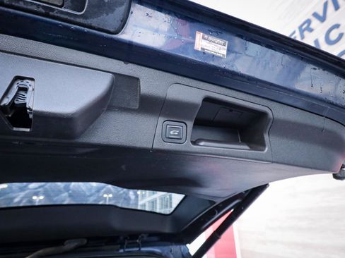 Used 2017 GMC Acadia SLT image 30