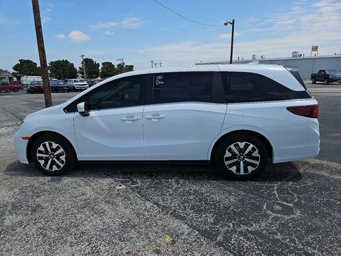 New 2026 Honda Odyssey EX-L image 3