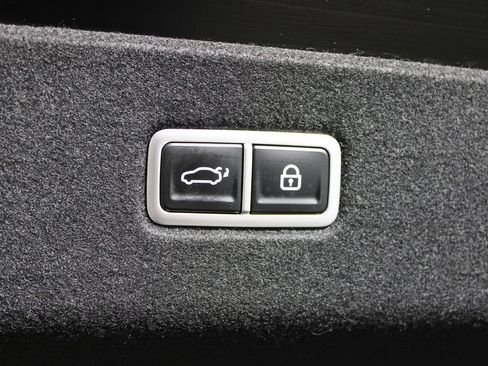 Used 2024 Hyundai Ioniq 6 Limited image 44