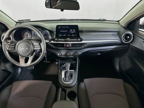 Used 2023 Kia Forte LXS w/ LXS Technology Package image 12