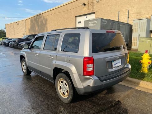 Used 2016 Jeep Patriot Sport w/ Power Value Group FWD image 6