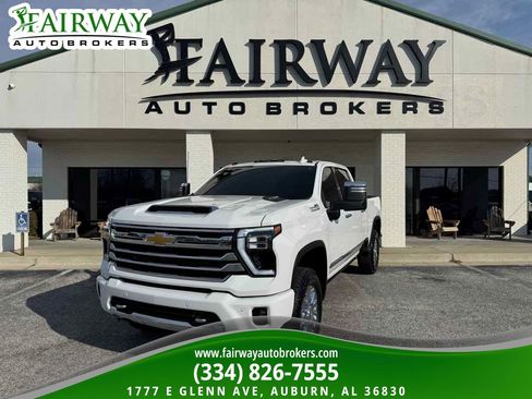 Used 2024 Chevrolet Silverado 2500 High Country image 1