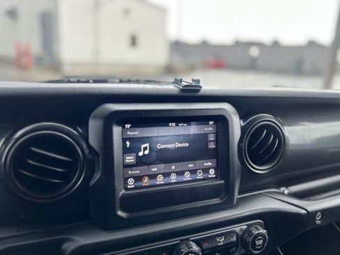 Used 2020 Jeep Wrangler Unlimited Sport AWD/4WD image 19
