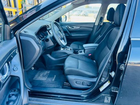 Used 2017 Nissan Rogue SV FWD image 10