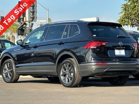Certified 2022 Volkswagen Tiguan SE w/ Panoramic Sunroof Package image 6