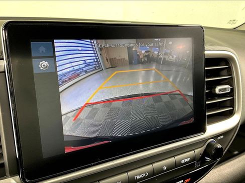 New 2026 Hyundai Venue SE FWD image 24