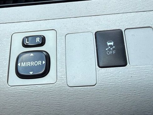Used 2014 Toyota Sienna LE FWD image 21
