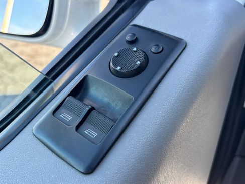 Used 2000 Volkswagen Eurovan MV image 31