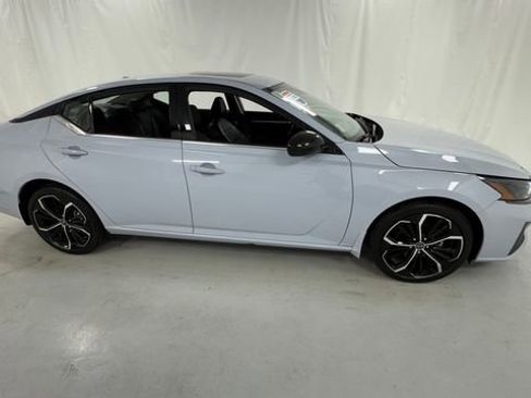 Certified 2023 Nissan Altima 2.5 SR w/ SR Premium Package AWD/4WD image 2