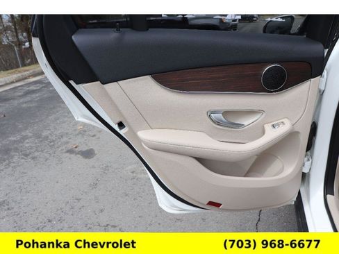 Used 2022 Mercedes-Benz GLC 300 300 4MATIC image 24