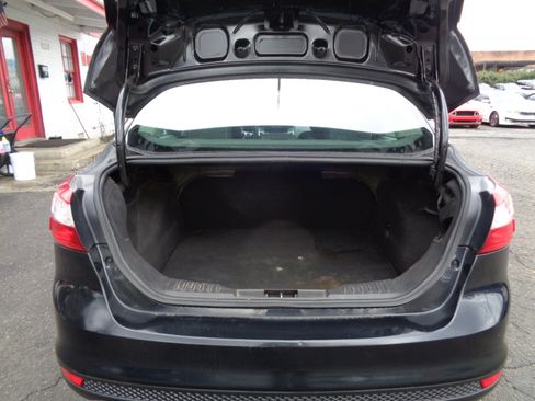 Used 2014 Ford Focus SE w/ SE Winter Package image 22