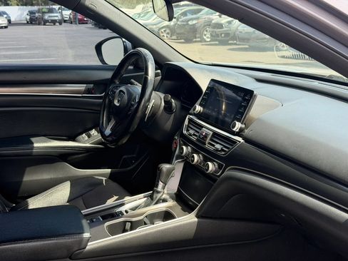 Used 2018 Honda Accord Sport image 30