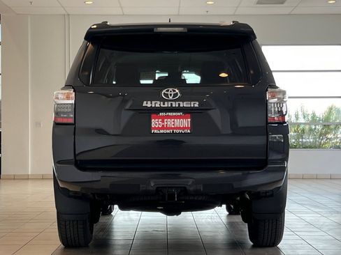 Certified 2024 Toyota 4Runner SR5 Premium image 5