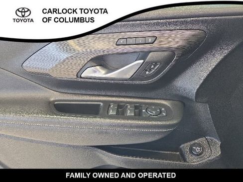 Used 2023 GMC Terrain SLT w/ LPO, Floor Liner Package AWD/4WD image 11
