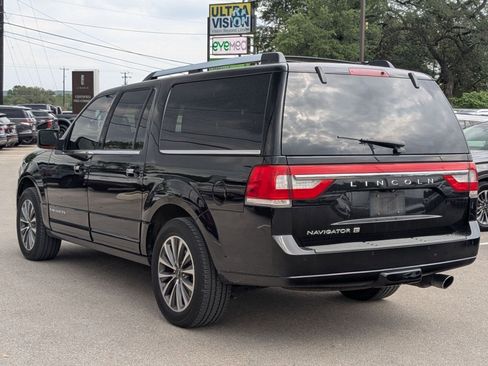 Used 2017 Lincoln Navigator L Select image 5
